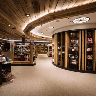 Events in Samnaun: shopping at duty-free prices Events in Samnaun: shopping at duty-free prices